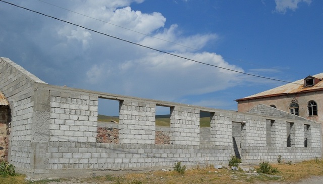 В селе Учмана строят здание ритуала