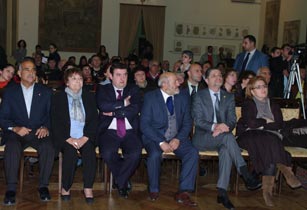 В Ереване открылась юбилейная выставка Вардгеса Суренянца