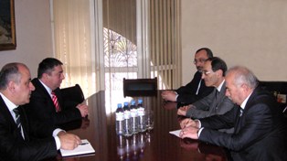 Замминистра ИД Армении и посол Грузии обсудили вопросы сотрудничества