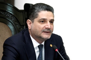 Премьер Армении заявил о новых инициативах по борьбе с коррупцией