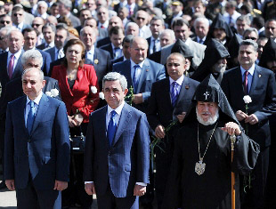 Президент Армении посетил Сардарапат